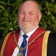 Tributes honour former RCVS president Bob Moore